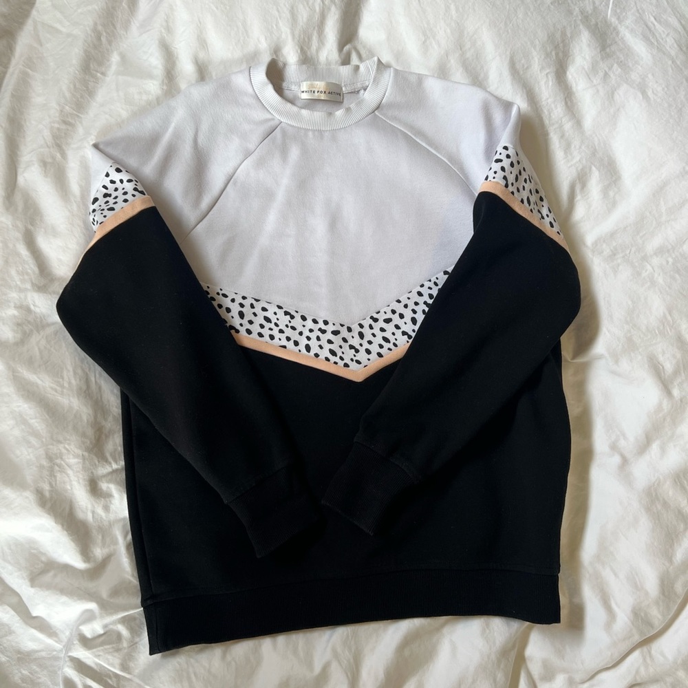 Like New Sarah’s Day Whitefox Active Brunch Sweatshirt